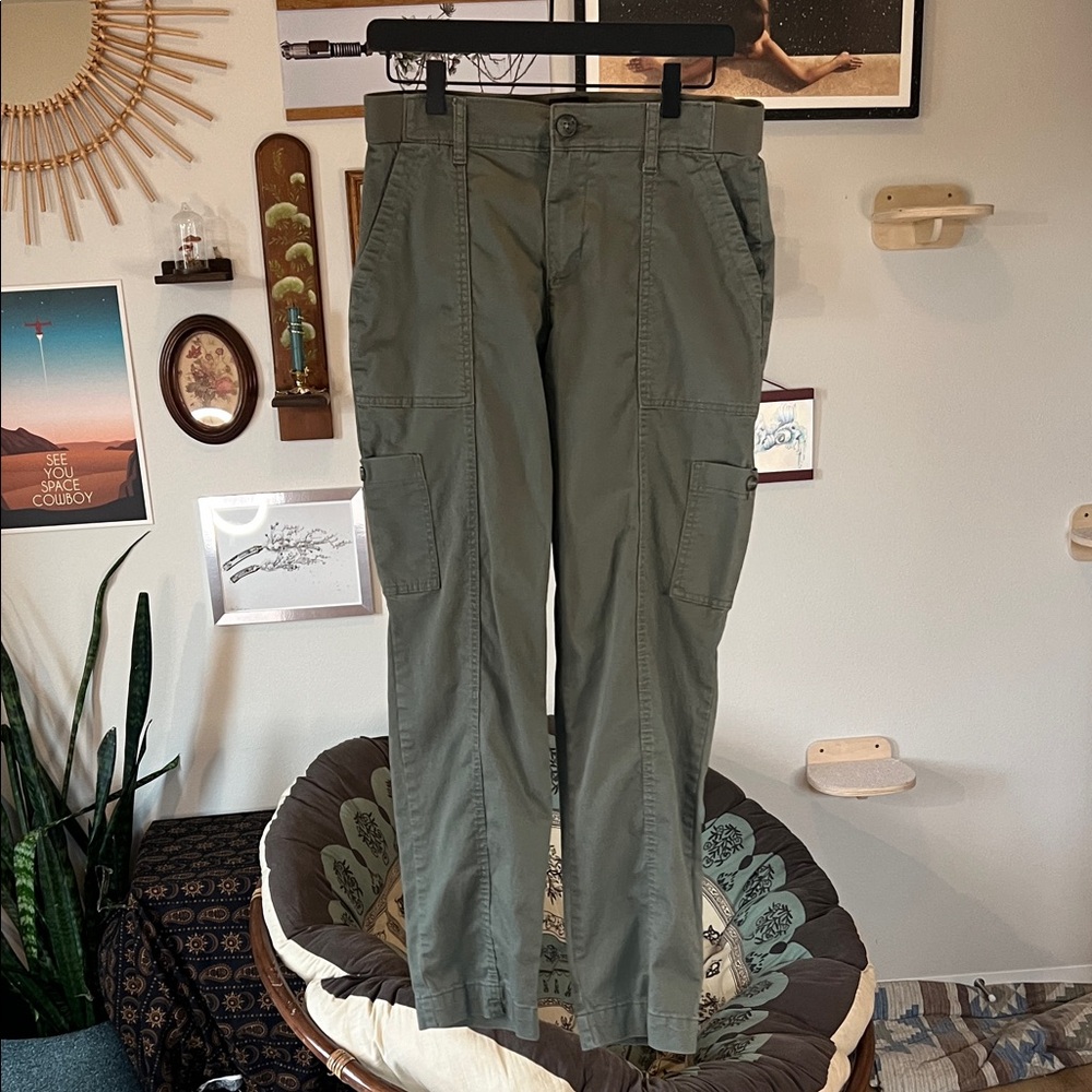 Lee Women's Ultra Lux Comfort with Flex-To-Go Utility Pant in Olive Grove-Size 8